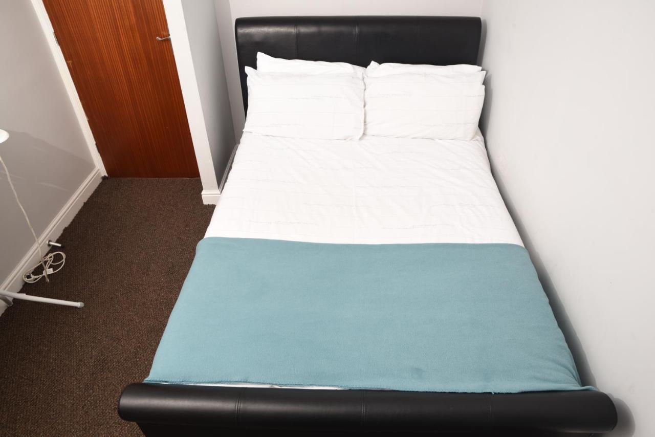 Holiday home 87 Rawsthorne Avenue Manchester