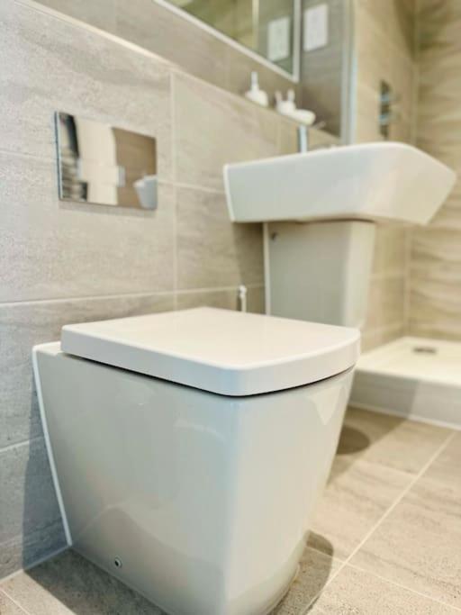 Stunning One Bedroom In Old Trafford Apartment
