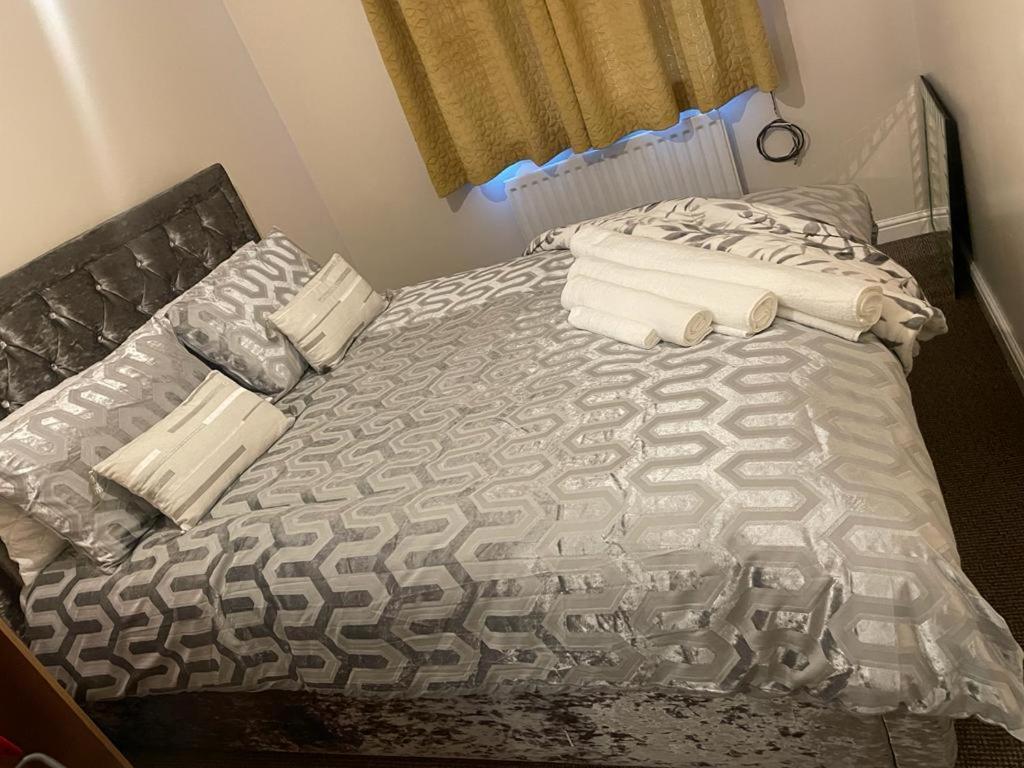 Guest house Lovely 3 Bed Short *