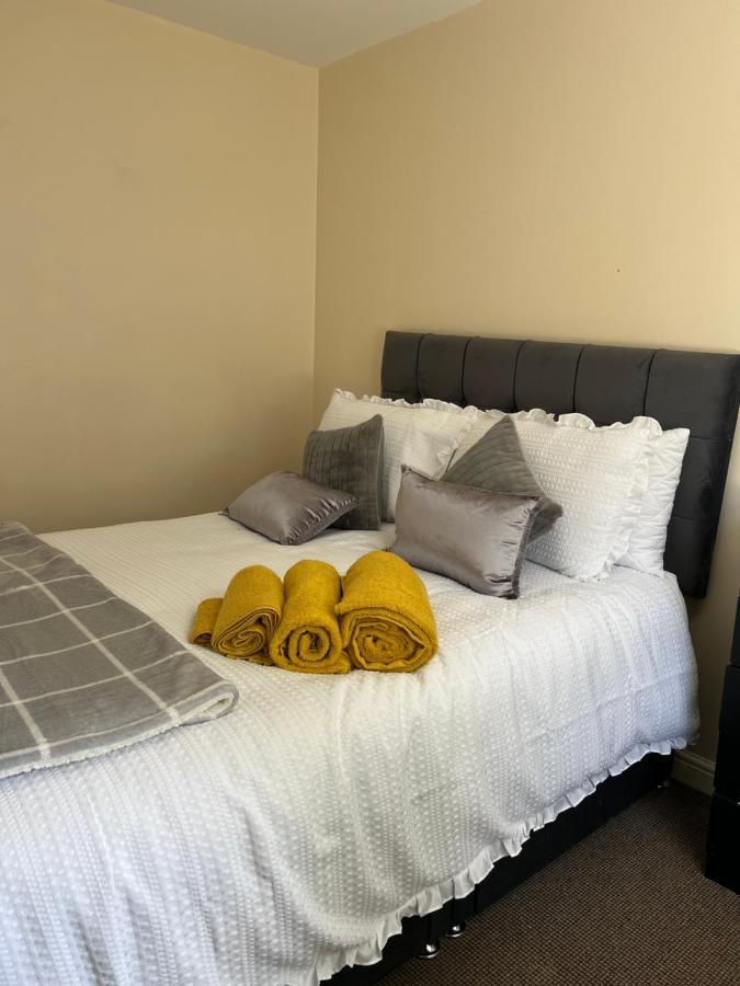 Guest house Lovely 3 Bed Short Manchester
