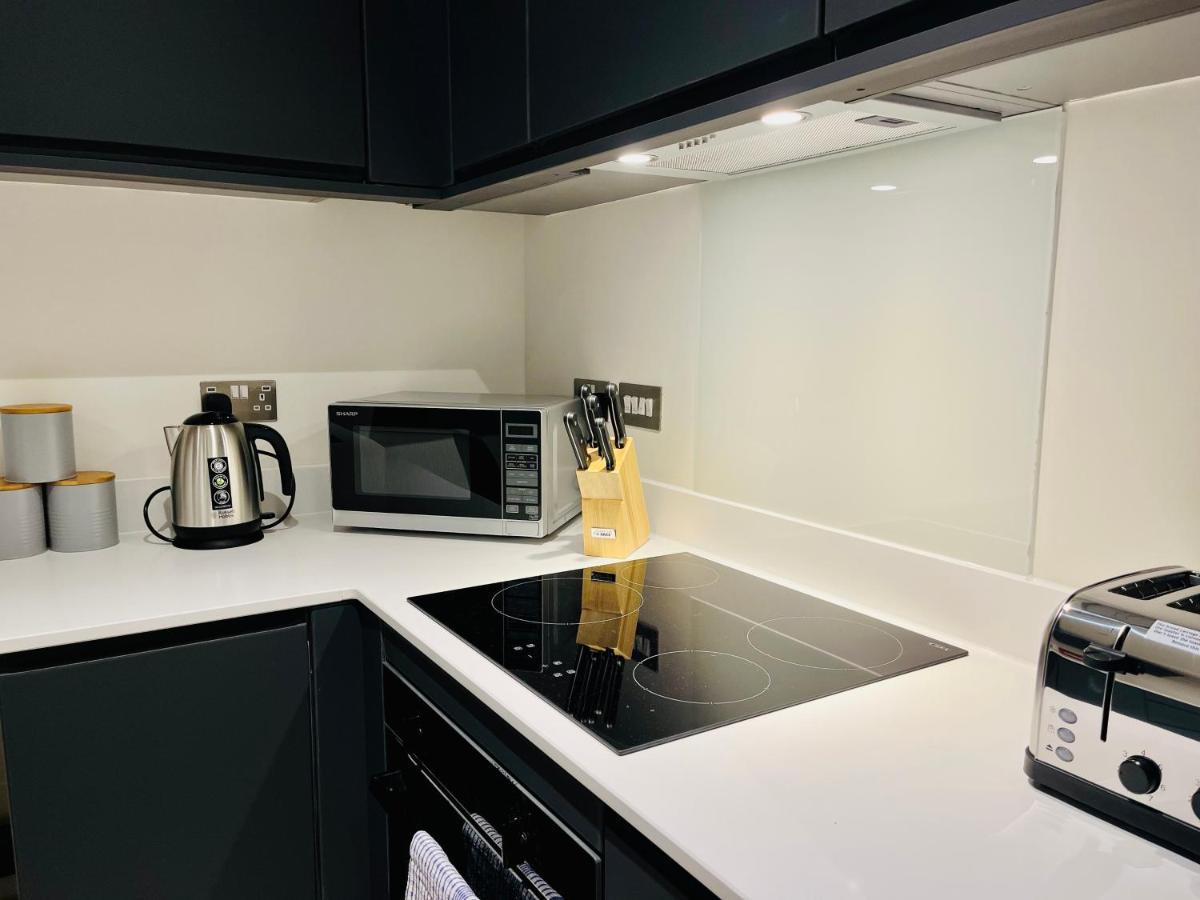 Stunning One Bedroom In Old Trafford Apartment