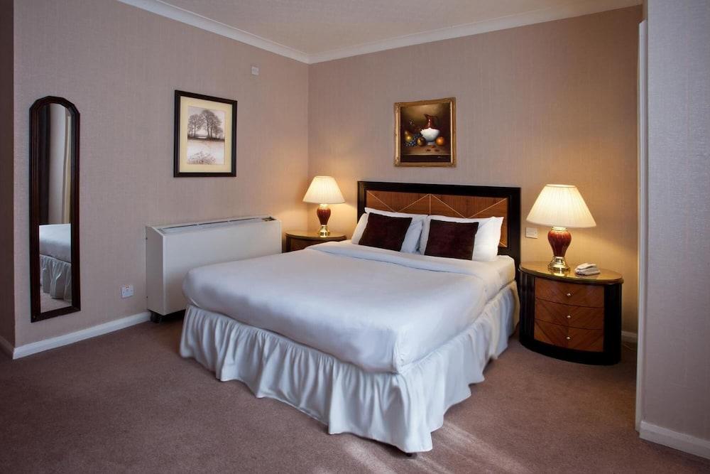 Britannia Centre 3*