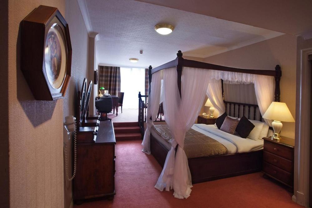 Britannia Centre 3*