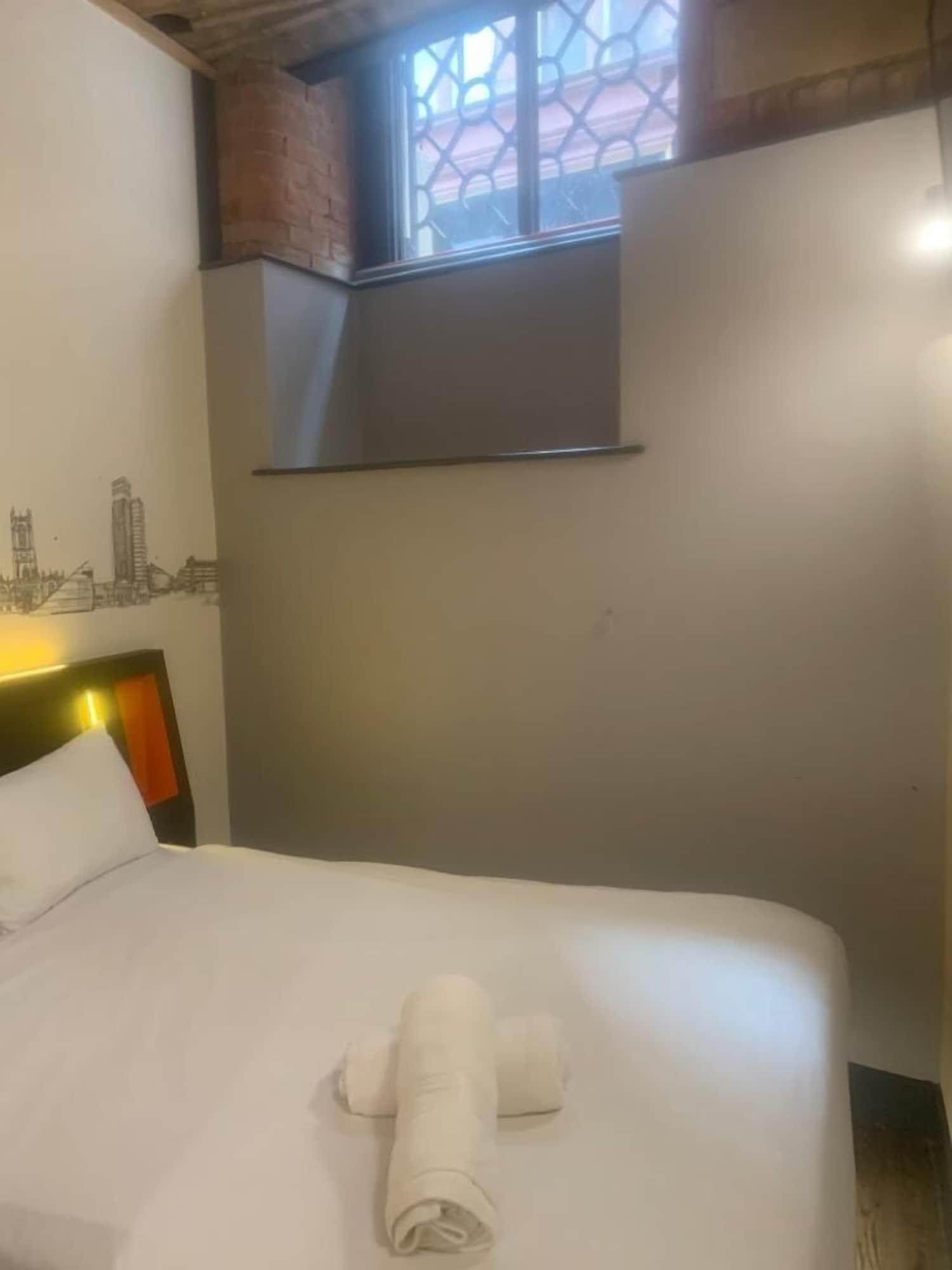 Hotel Easyhotel 2*