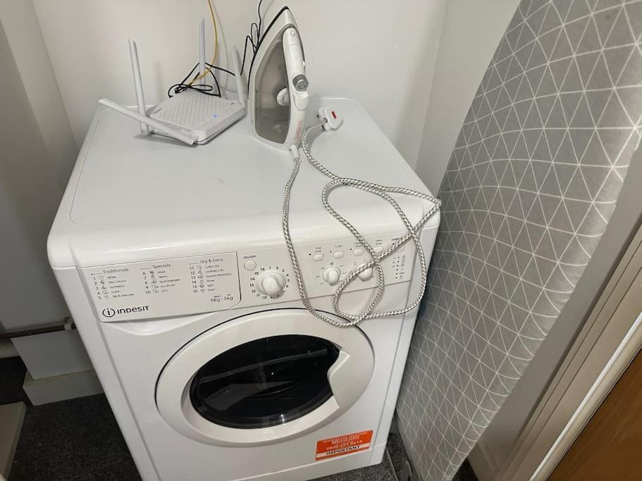Apartment Lovely 2 Bed Mcr + Balcony *