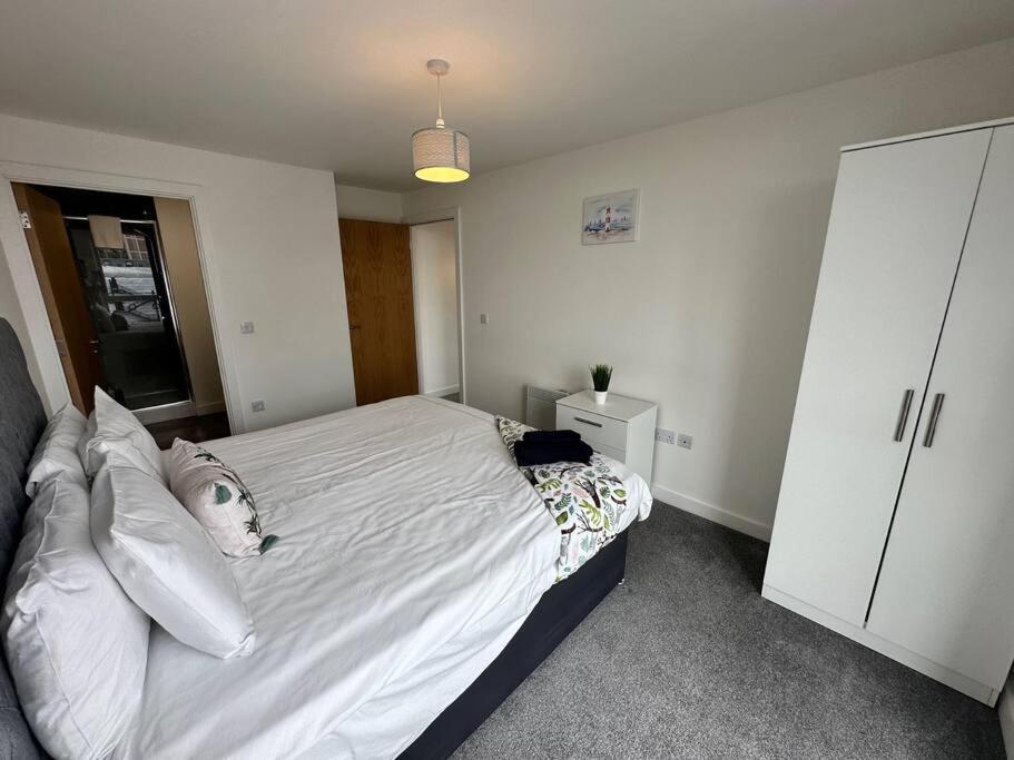 Lovely 2 Bed Mcr + Balcony Manchester