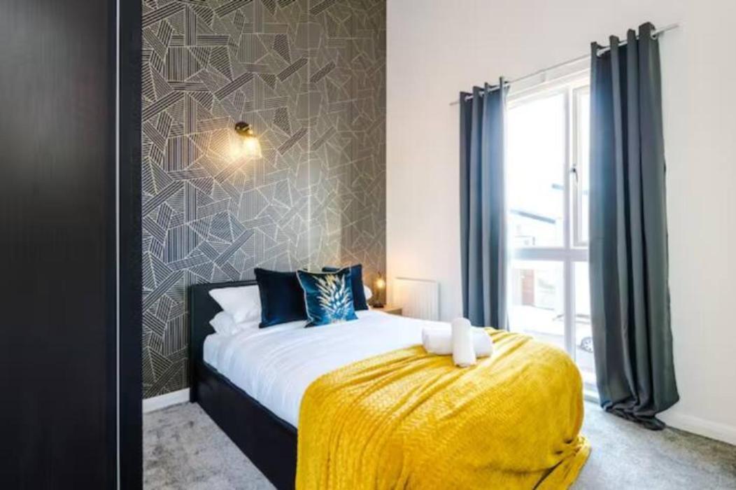 Holiday home 3 Bedroom Mcr Dens Manchester