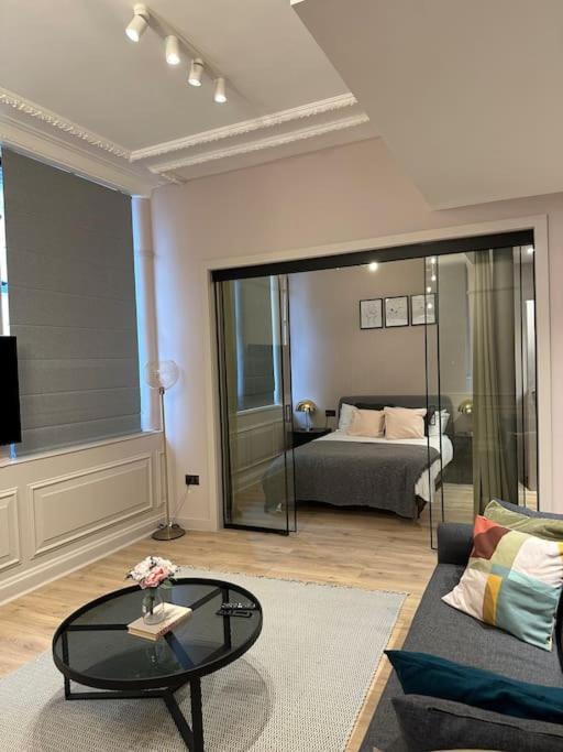 Luxurious Stunning 2bedroom Apartment