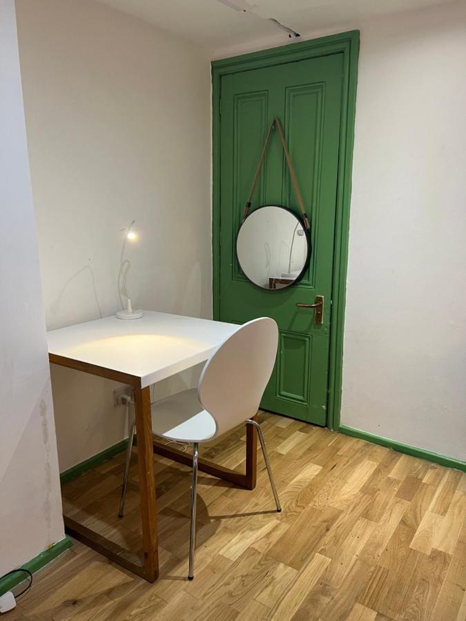 Spacious Basement Studio