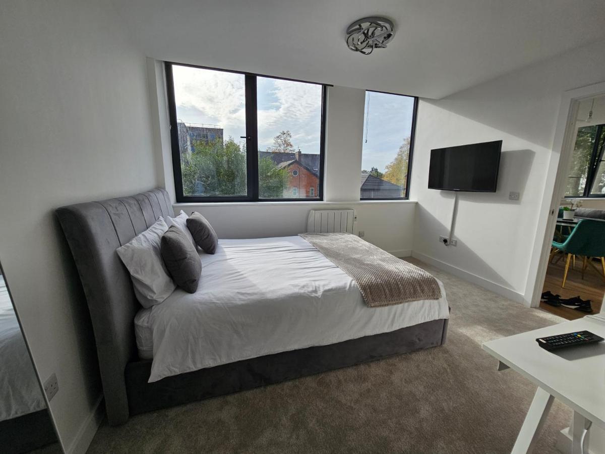 Brand New Trafford Apartment Manchester