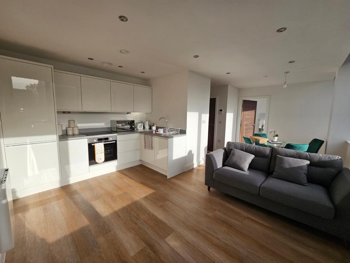 Brand New Trafford Apartment Manchester