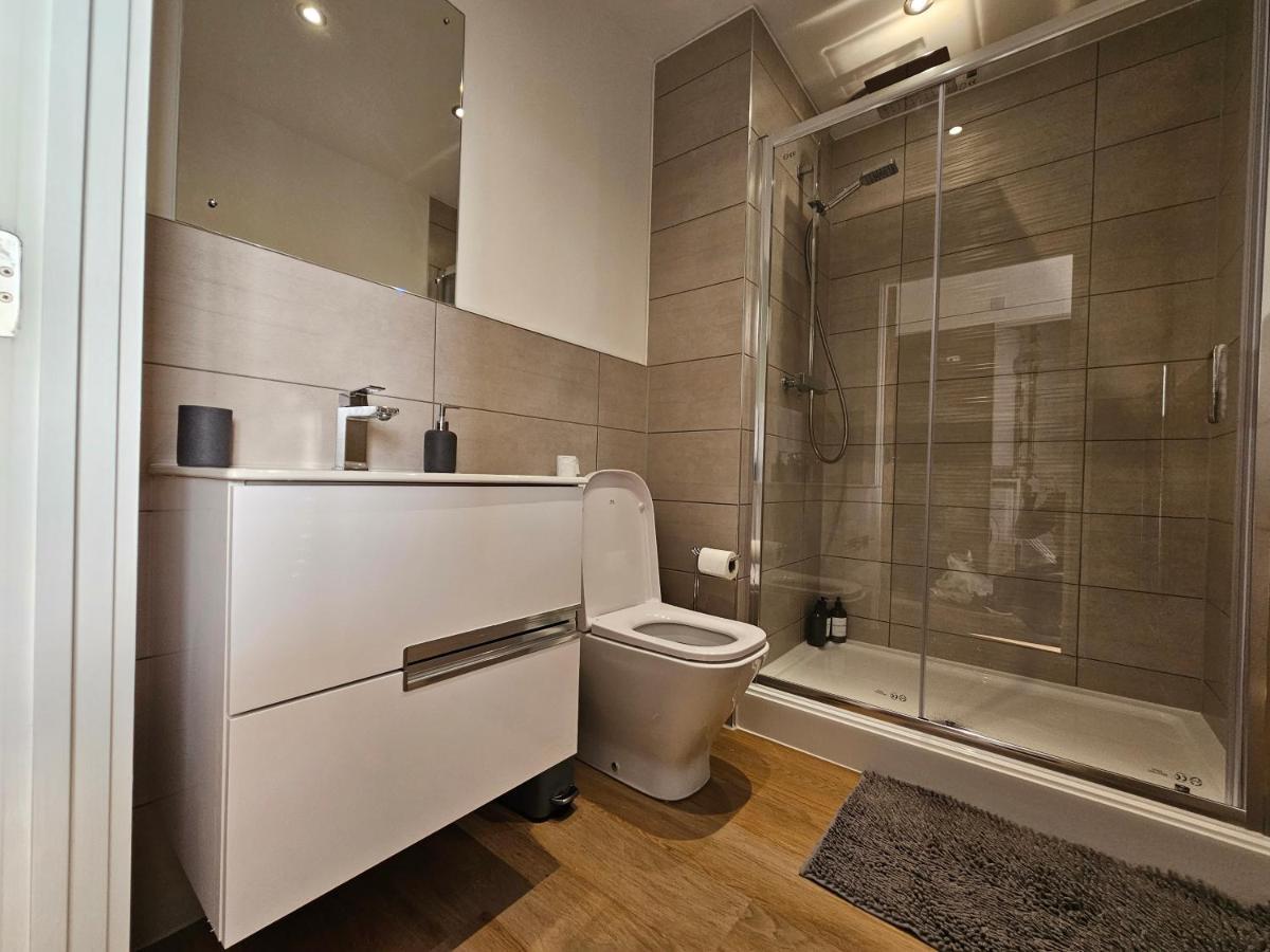 Apartment Brand New Trafford Manchester