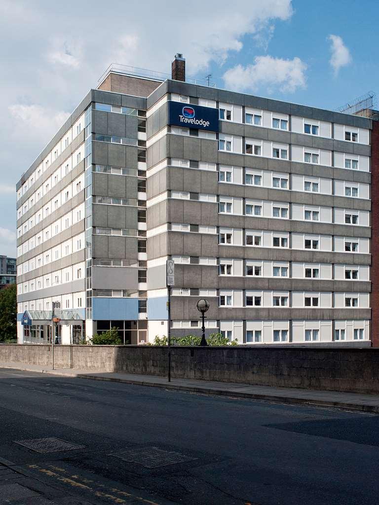 Travelodge Hotel 3*