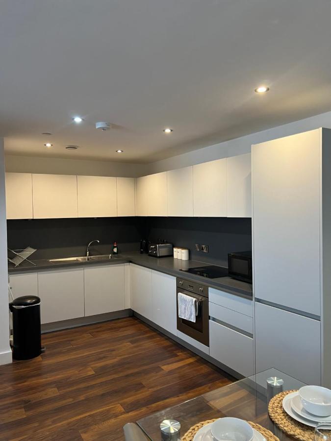 Stunning Centre Apartment! Ideal For Small Groups * Manchester