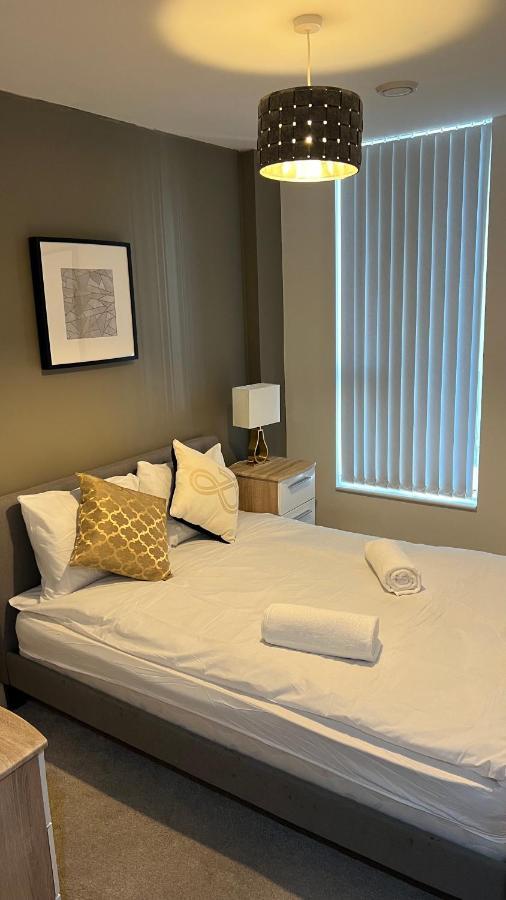 Stunning Centre Apartment! Ideal For Small Groups Apartment *