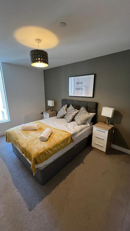 Stunning Centre Apartment! Ideal For Small Groups Apartment