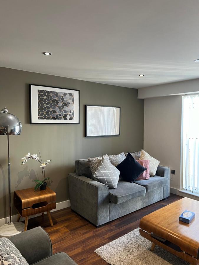 Stunning Centre Apartment! Ideal For Small Groups Apartment