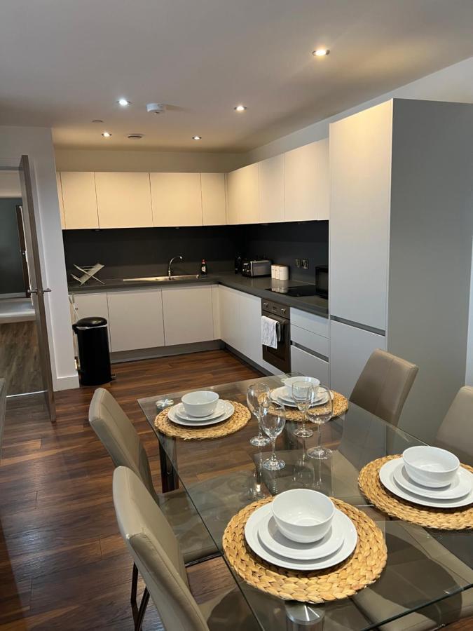 Apartment Stunning Centre Apartment! Ideal For Small Groups *