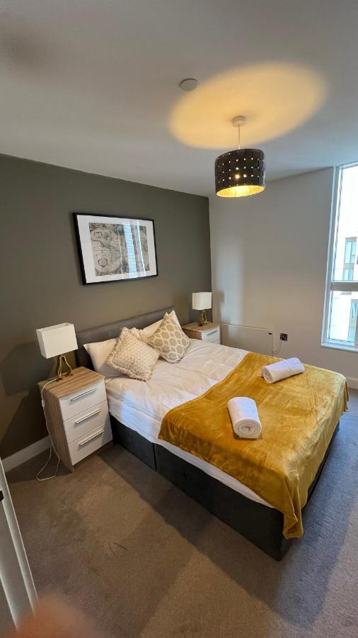 Stunning Centre Apartment! Ideal For Small Groups *