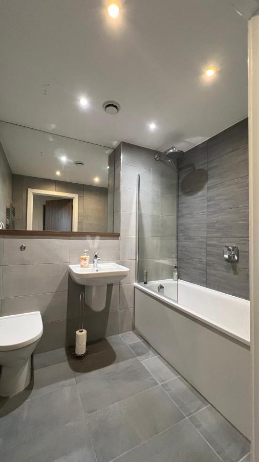 Stunning Centre Apartment! Ideal For Small Groups Apartment Manchester