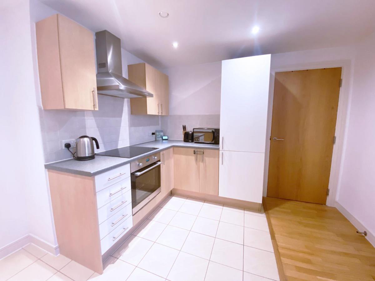 2bed Homely Hideout In City Centre Apartment *