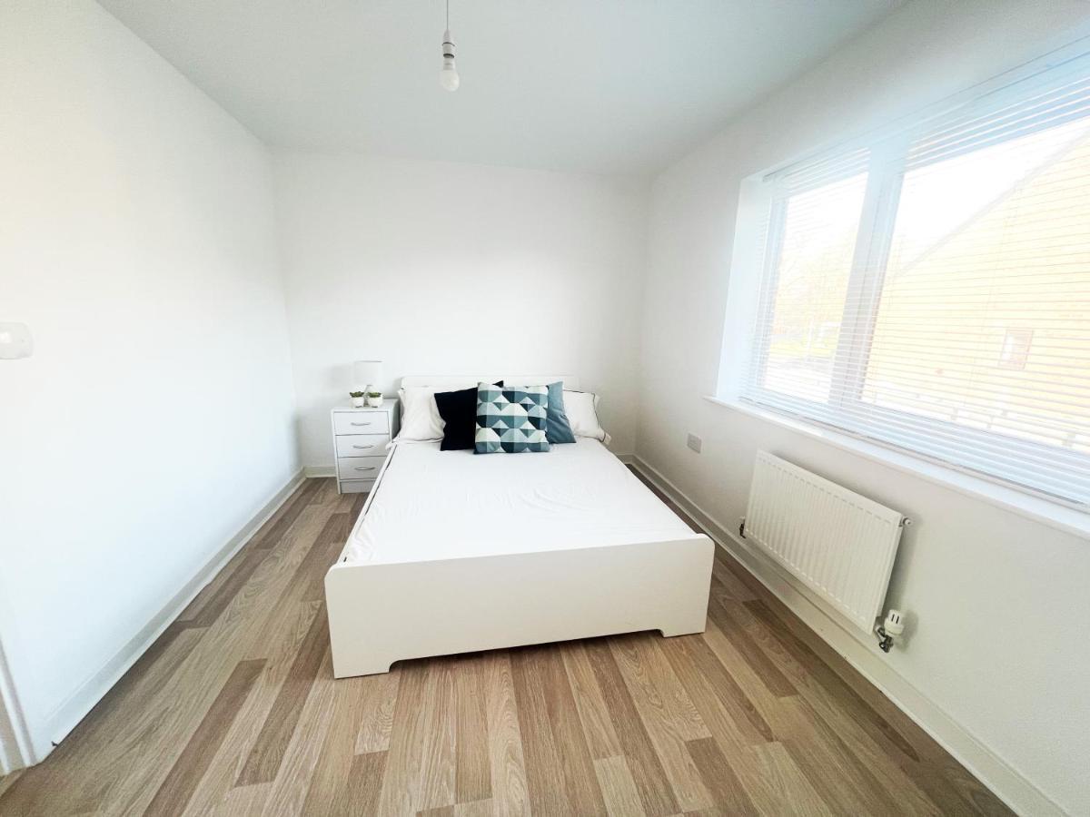 Villa Ludlow Close Manchester