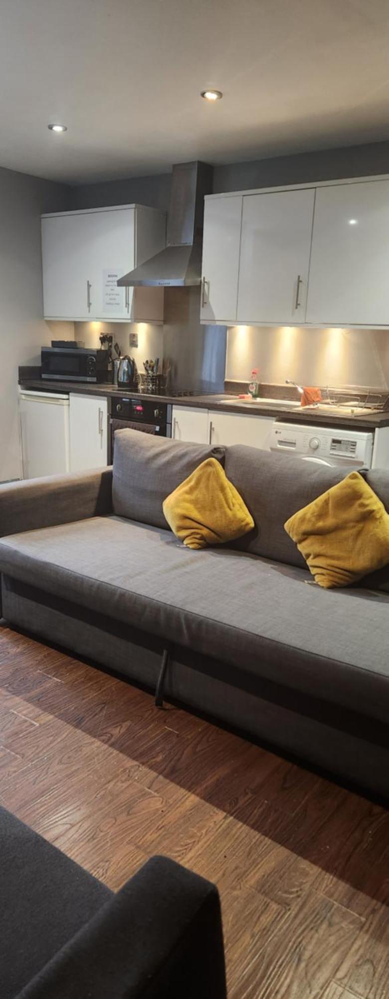 Lewis In The Heart Of The Northern Quarter Sleeps Up To 12 Apartment Manchester