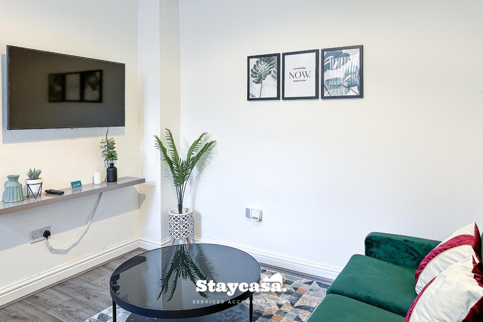 Ashfield Co-Living - Private Room Self-Cater Holiday home Manchester