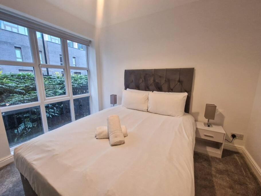 Apartment Free Parking: Perfect City Centre Flat