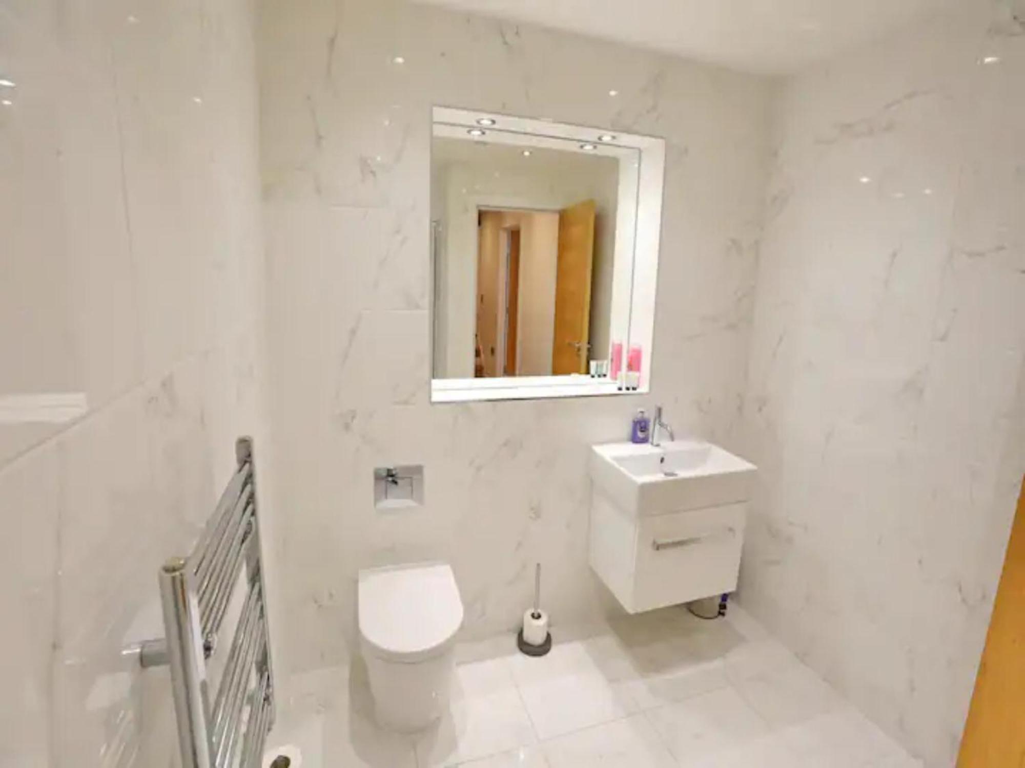 Pass The Keys Superking Bed Penthouse Perfect For Couples Manchester