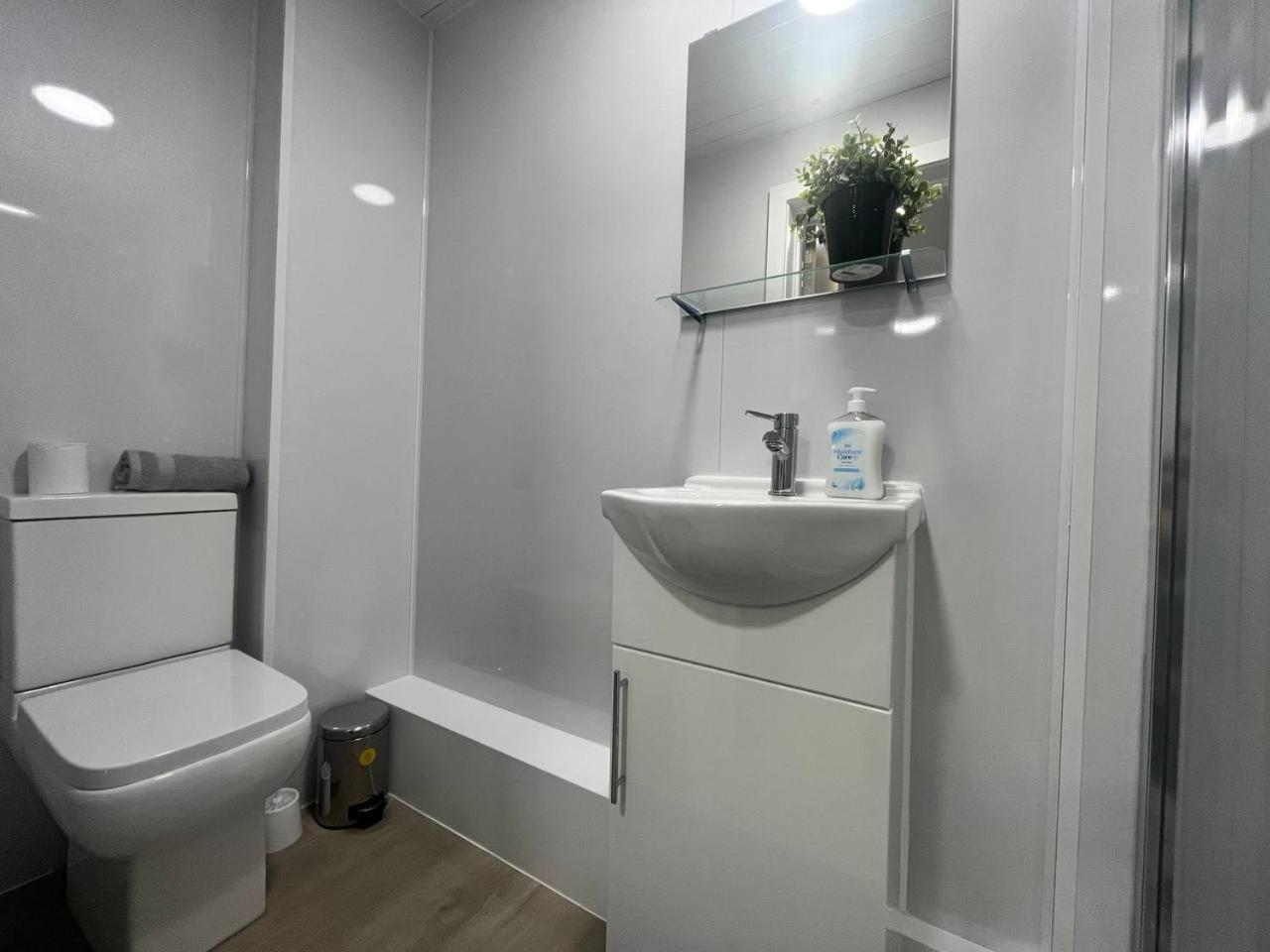 Artistic Studio In Stretford Apartment Manchester
