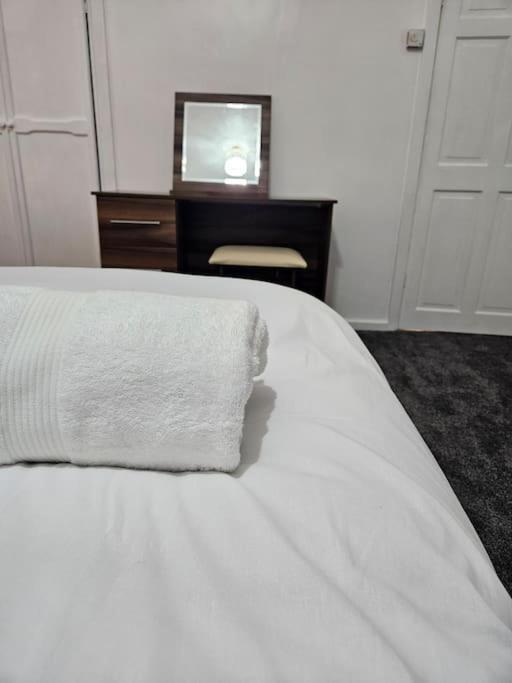 Lovely + Free Parking Holiday home
