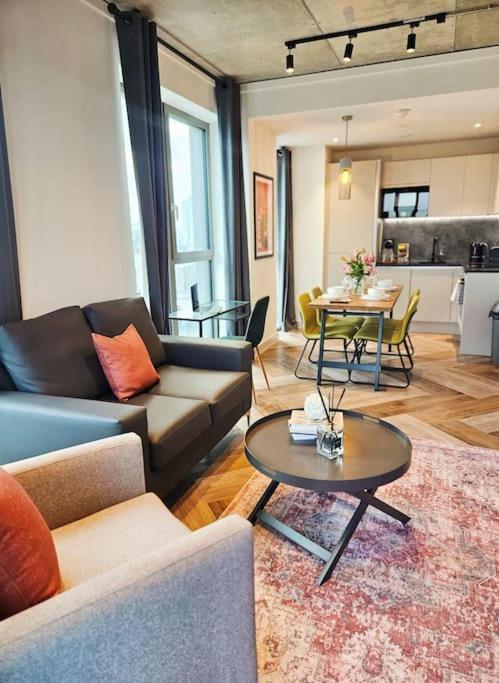 Luxury Ancoats 2br, 2 Showers - Stunning Views - Ideal For Leisure And Long Enquiries * Manchester