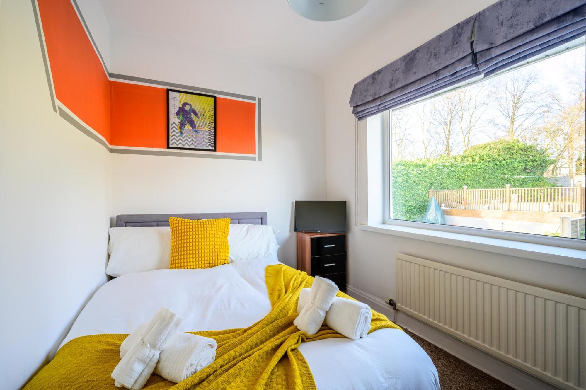 Serviced Northernnightzzz - The Bank Holiday home Manchester
