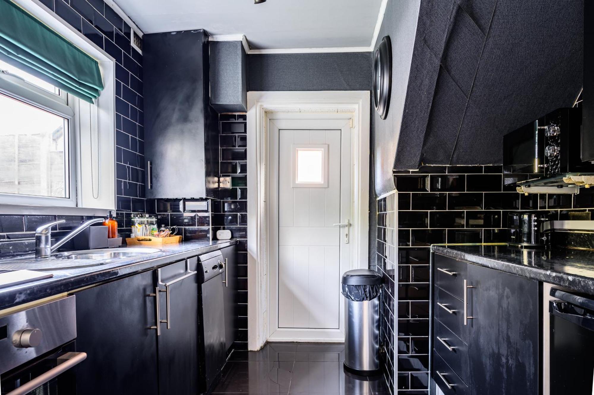 Serviced Northernnightzzz - The Bank Holiday home