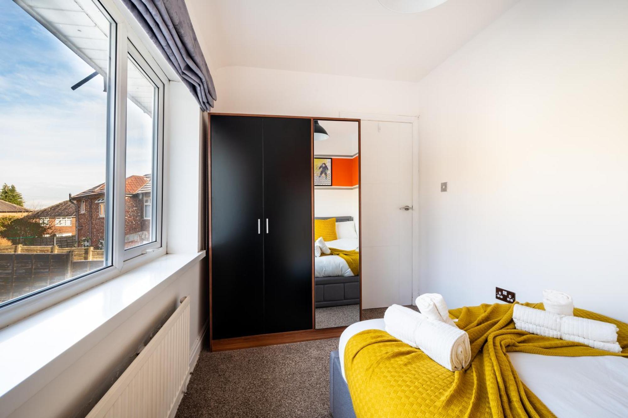 Serviced Northernnightzzz - The Bank Holiday home Manchester