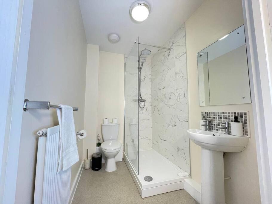 Stylish In Vibrant Salford, Manchester! * Manchester