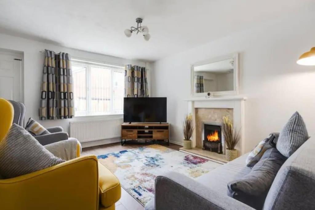 New Build House Near Trafford Centre With Drive Holiday home Manchester