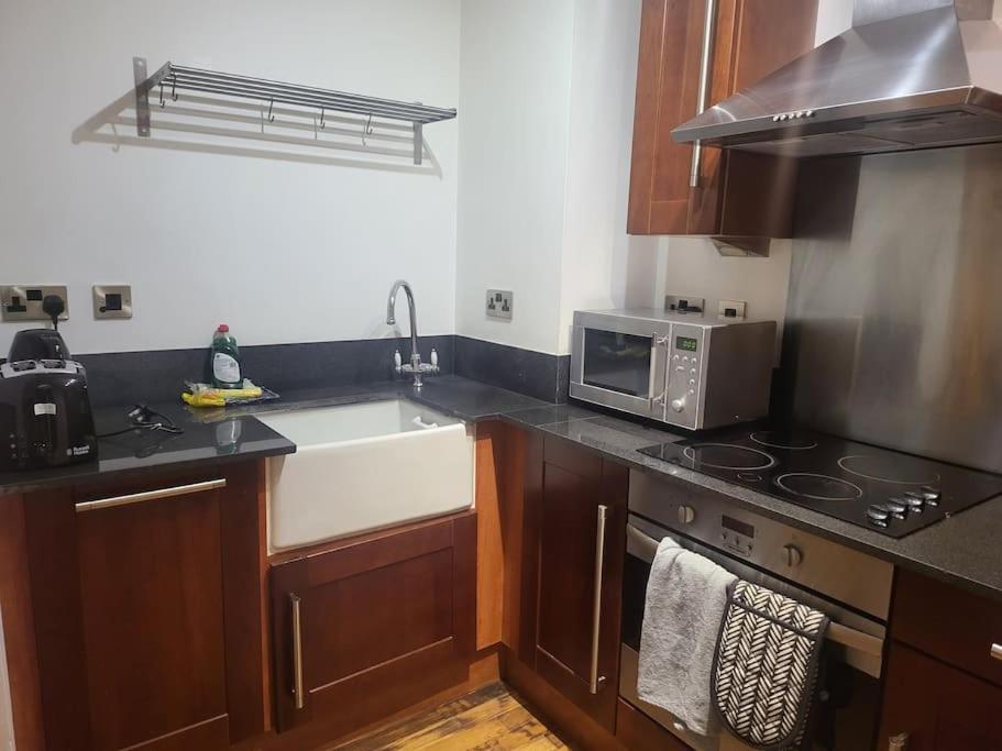 Fantastic 2 Bedroom Apartment Manchester
