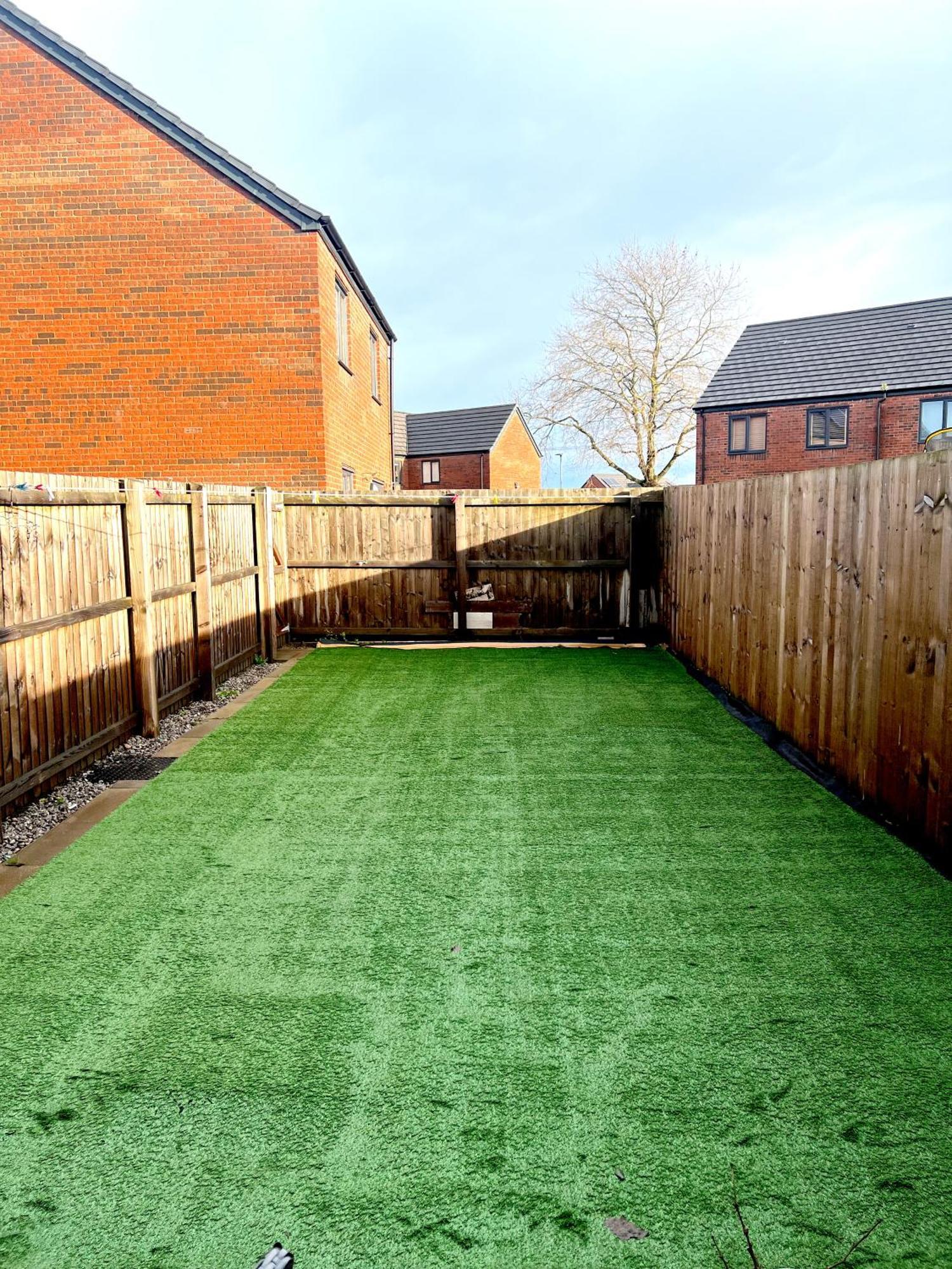 Ludlow Close Villa *
