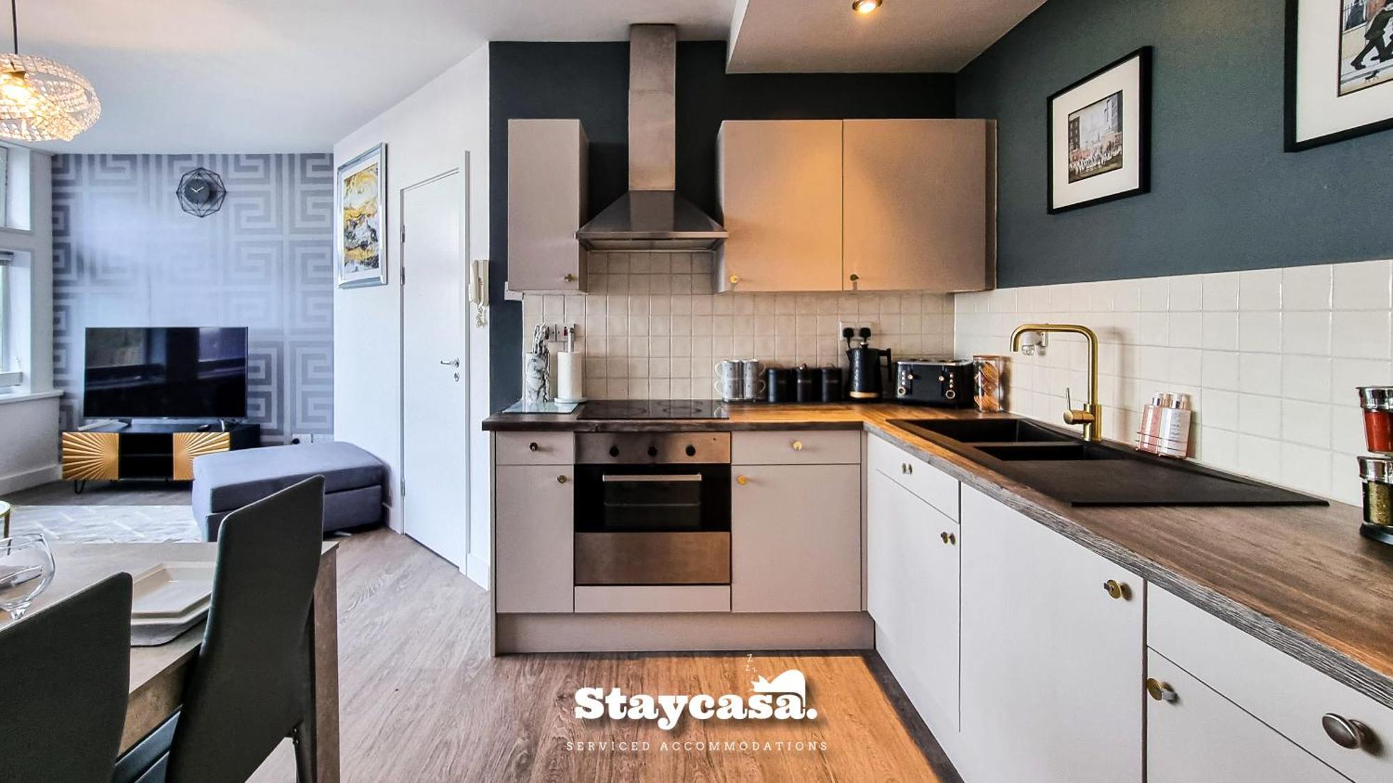 Modern Centre Stunning 18th Floor View Apartment