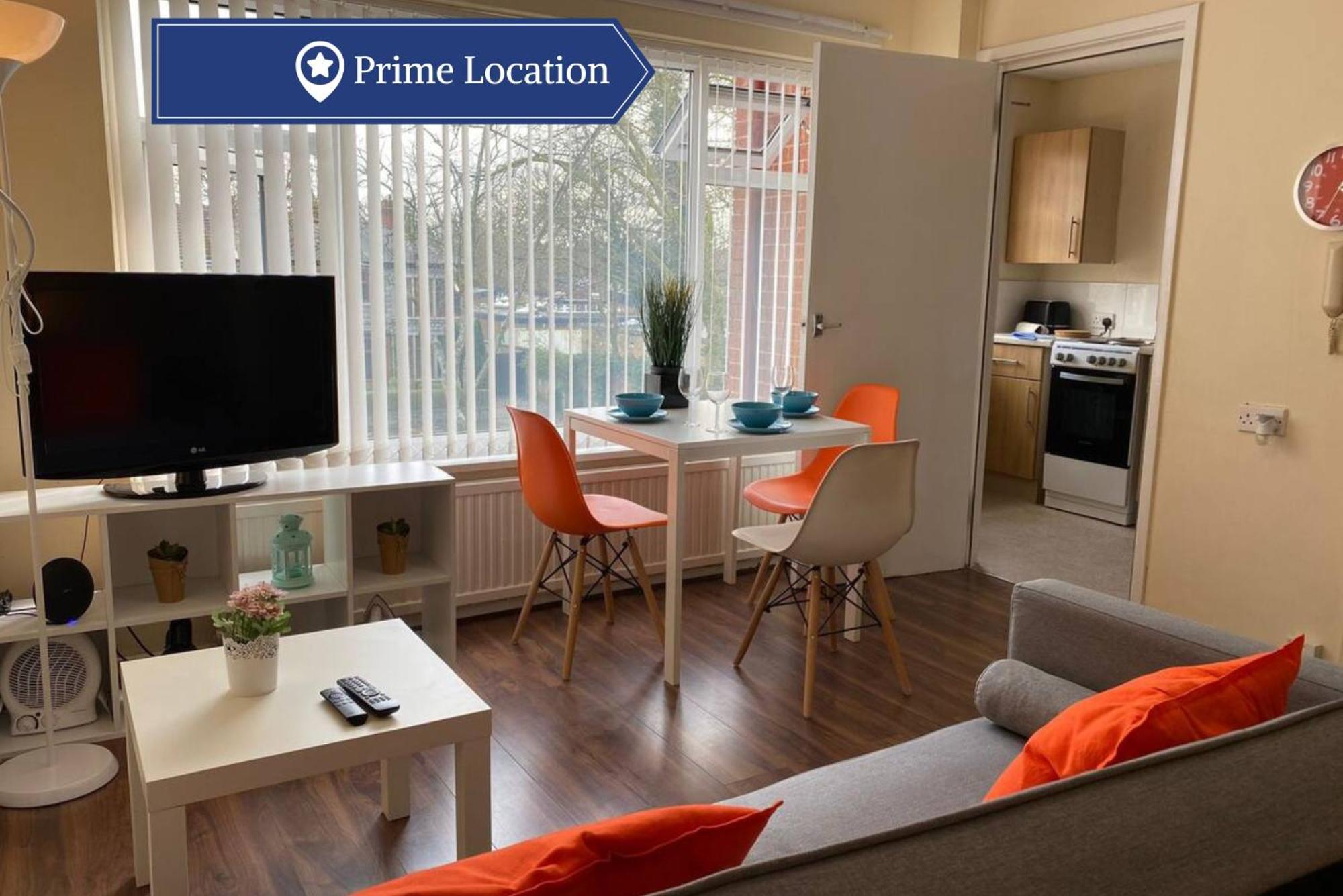 Apartment Conveniently Situated 1bed Apt In Stretford *