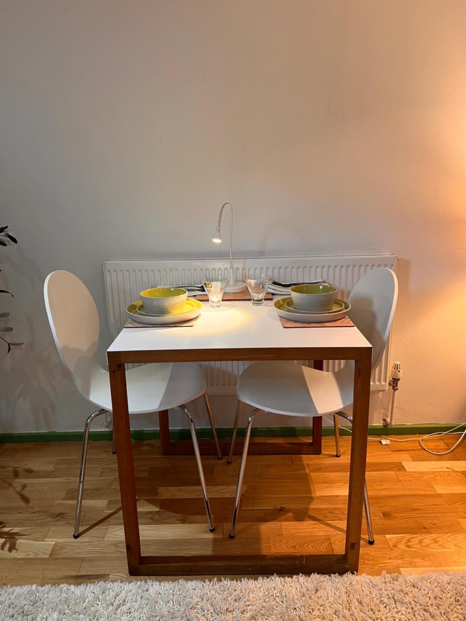 Spacious Basement Studio Apartment Manchester