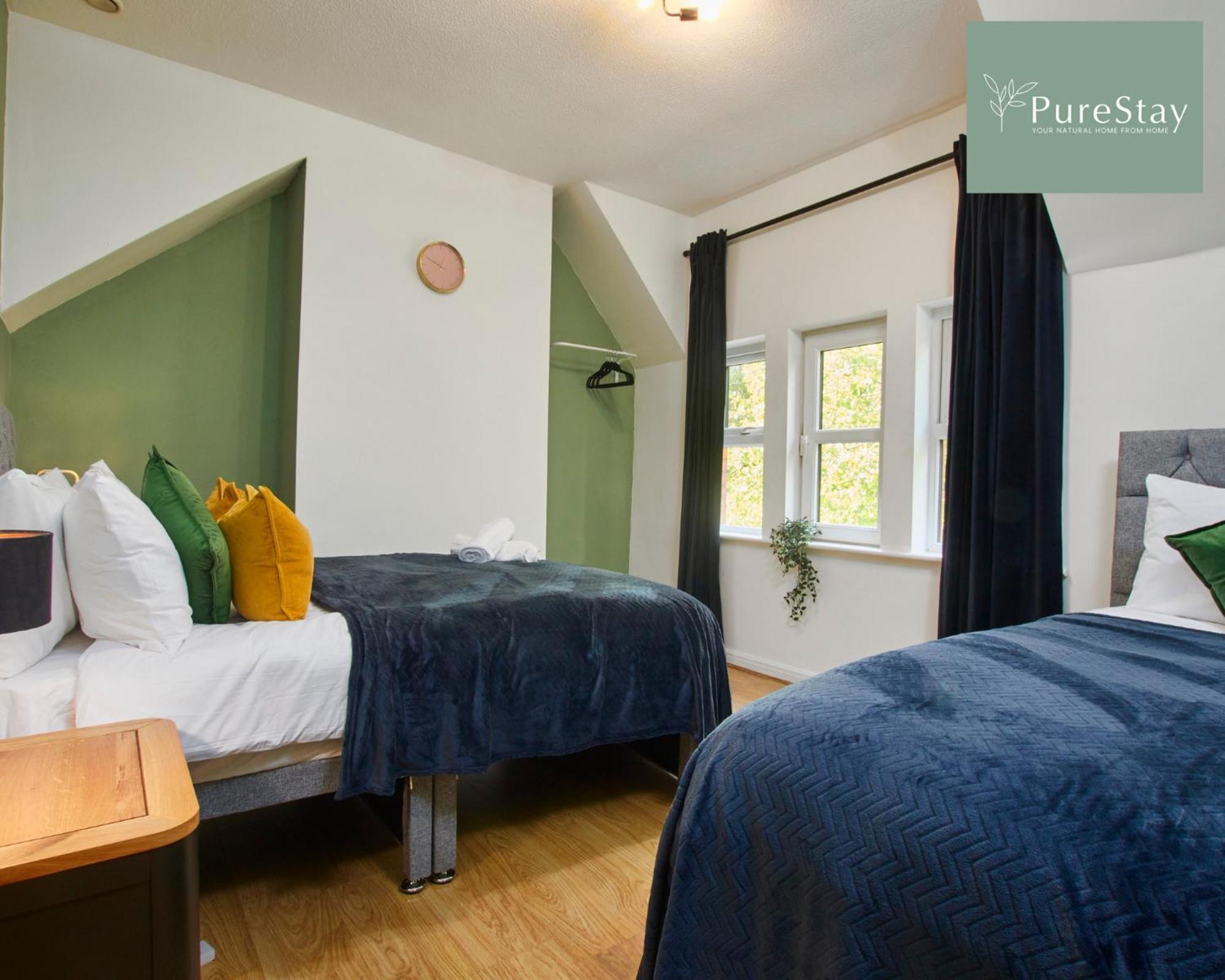 Big Contractor House With 6 Beds & Free Parking By Purestay - 7 Night Min! Manchester
