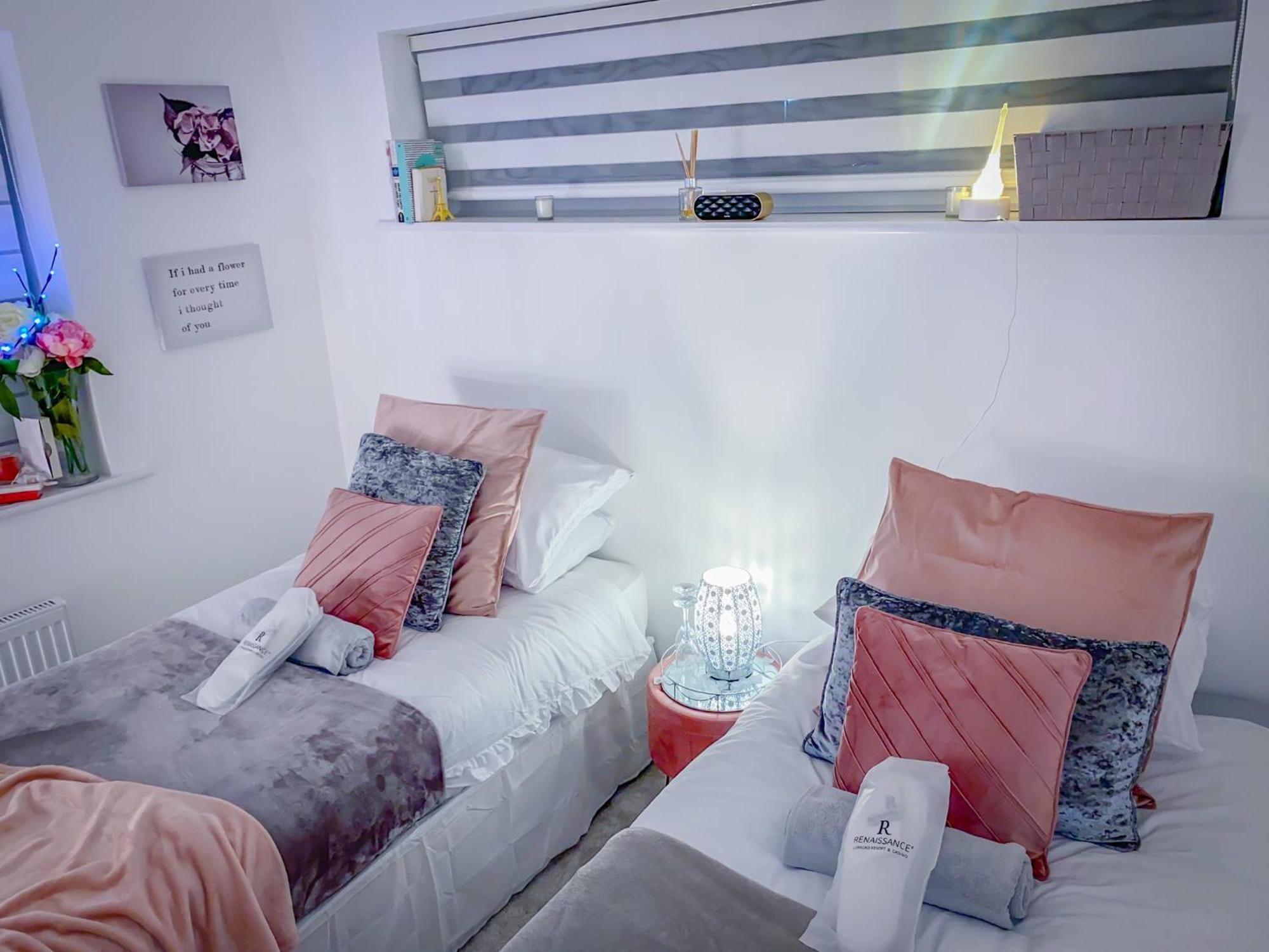 Royal At Coop Live Etihad, Sports Bed & Breakfast