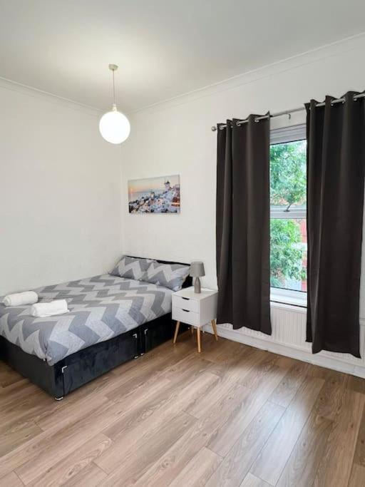 Cozy 3br Urban Oasis In The Hub Manchester
