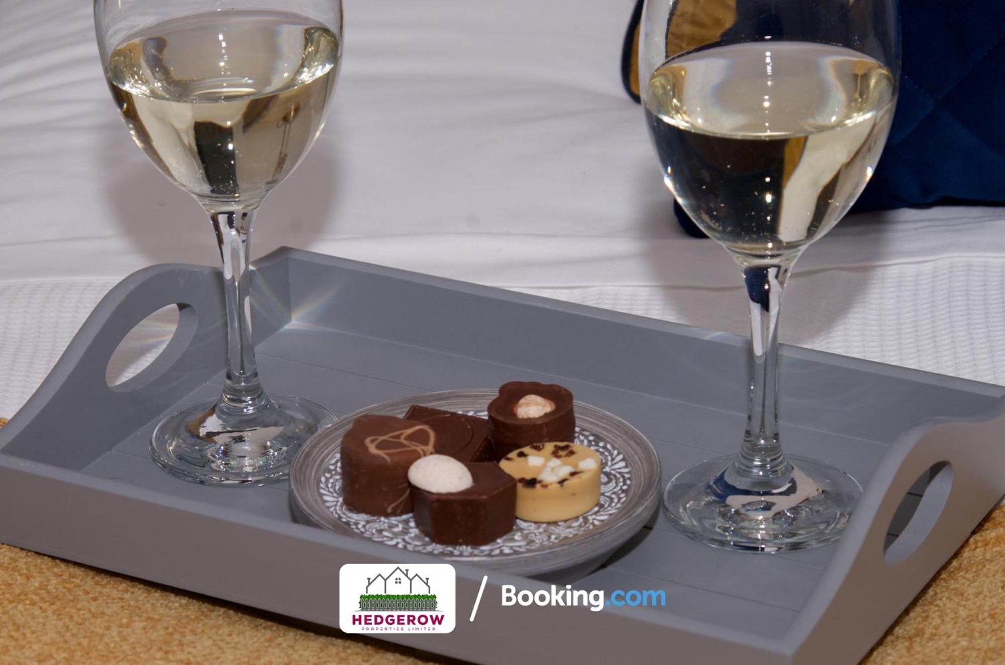 Apartment Premium Offers On 3-Night & Weekly Deal On 3-Bedroom Urban Loft By Hedgerow