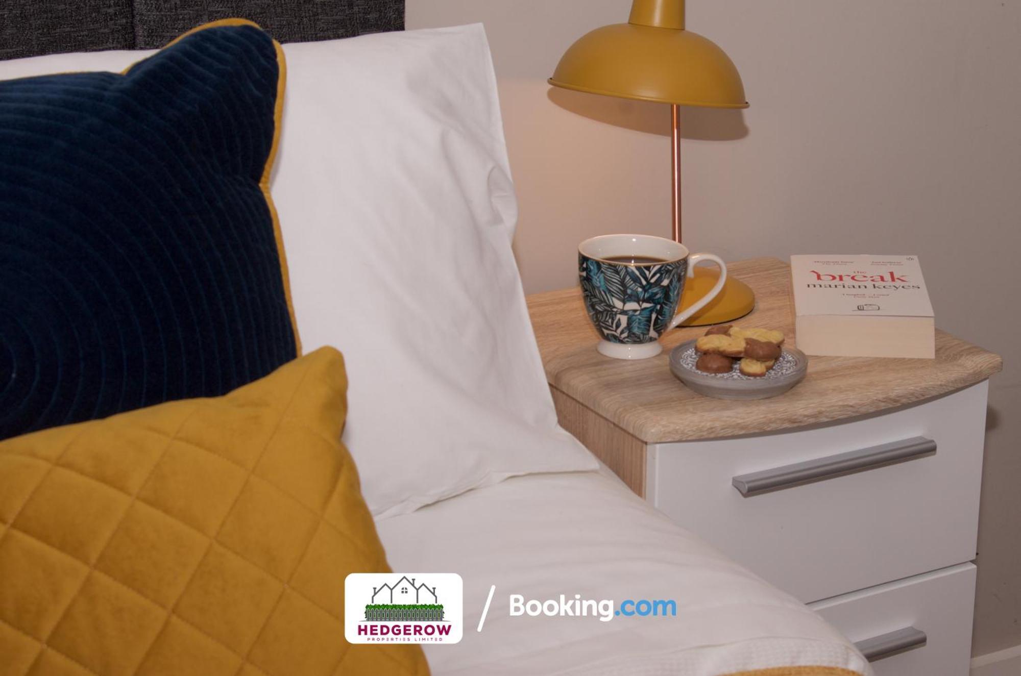 Premium Offers On 3-Night & Weekly Deal On 3-Bedroom Urban Loft By Hedgerow Apartment