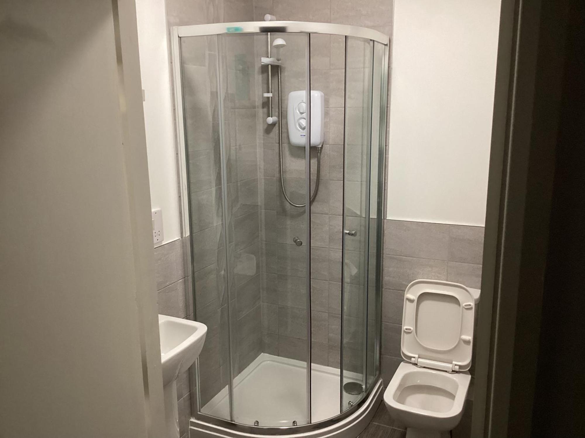 Luxury 1-bedroom *