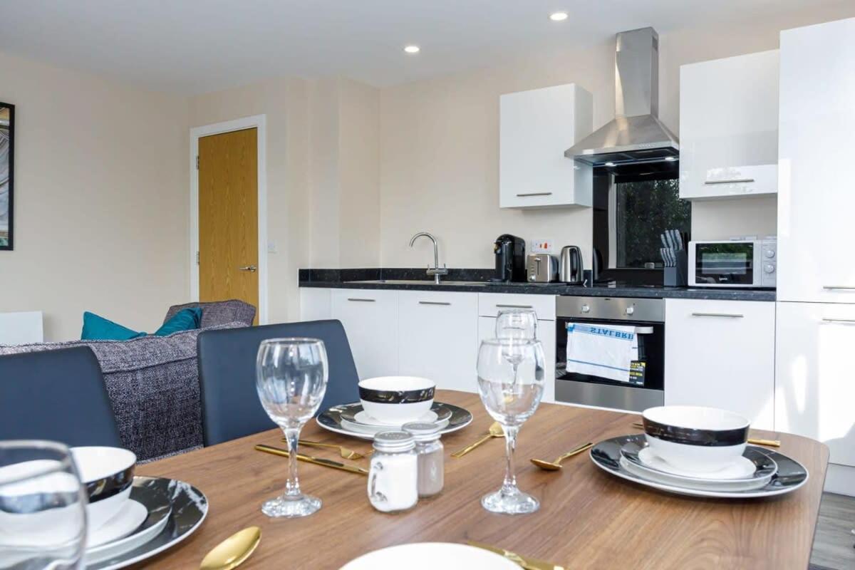 Contemporary 2 Bedroom Apartment